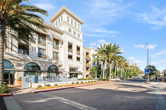 Photo - The Residences at Bella Terra