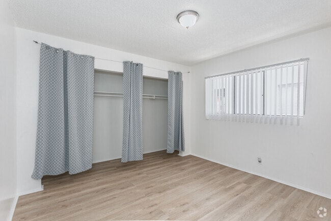 1BR, 1BA - 600SF - Bedroom - 768 Gaviota Ave.