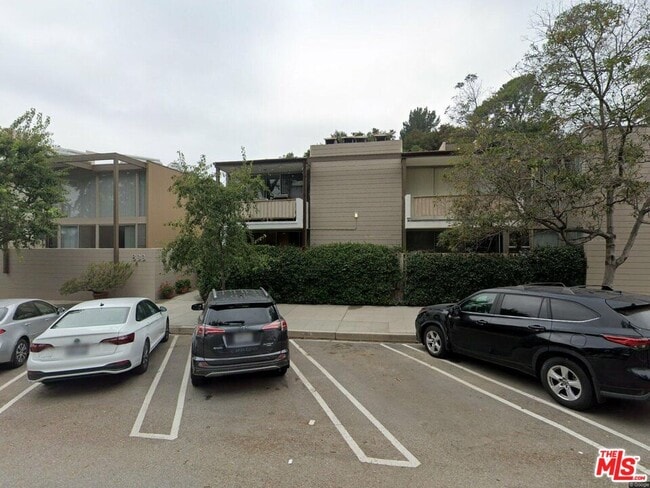 Photo - 833 Moraga Dr Unit 18