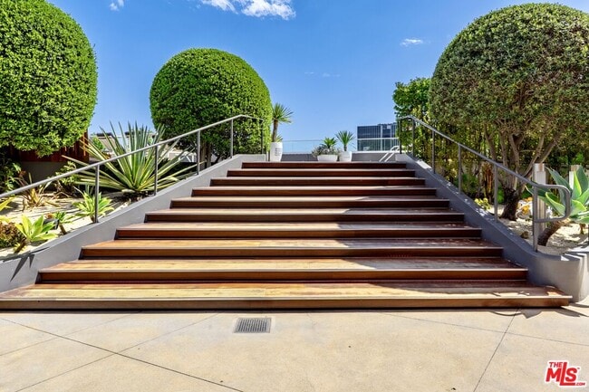 Photo - 6250 Hollywood Blvd Unit 9I