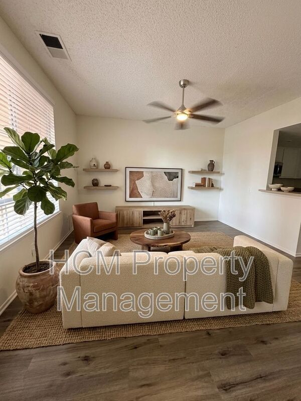 Photo - 113 Alberti Aisle