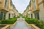 Photo - 978 S Marengo Ave Townhome
