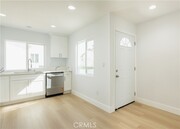 Photo - 4937 Taft St