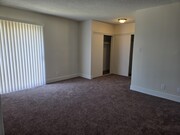 Master suite with two closets - 5530 Ackerfield Ave Unit 5530 Ackerfield