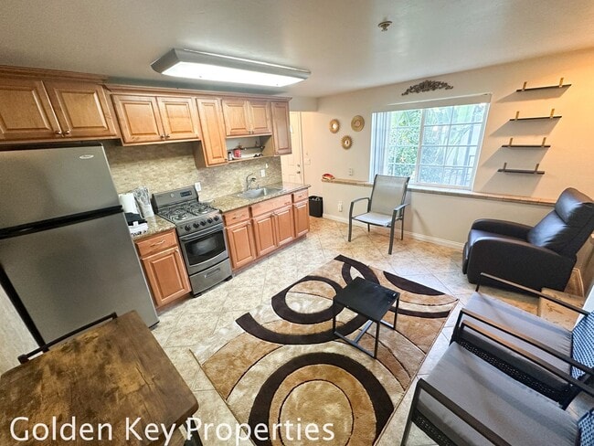 Spacious attached FURNISHED studio on priv... - Spacious attached FURNISHED studio on priv...