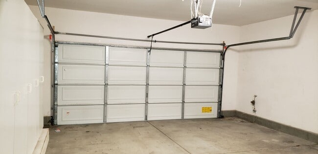 Photo - Lake Elsinore Beautiful 4 bedroom 3 bathroom Summerhill Home w/ a VIEW