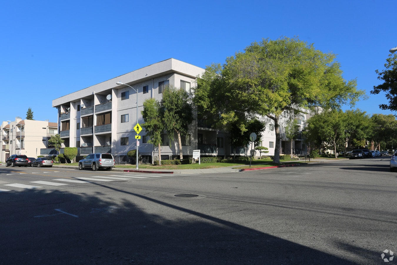 Belmont Plaza Apartment - Belmont Plaza Apartment