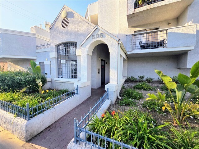 Photo - 505 W 5th St Unit 306