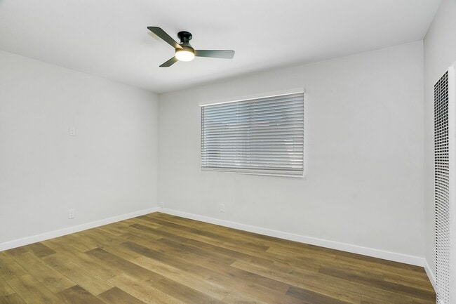 Photo - 4218 46th St Unit 4