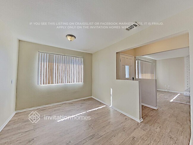 Photo - 27198 Norwood St