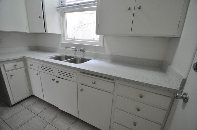 Photo - 14830 Dickens St Unit 02