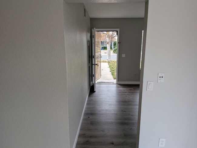 Photo - Mira Mesa Home