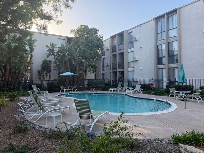 Photo - 6930 Hyde Park Dr Unit 327