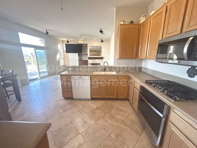 Photo - Beautiful 4 bed, 3 bath, 2,726 sqft House ...