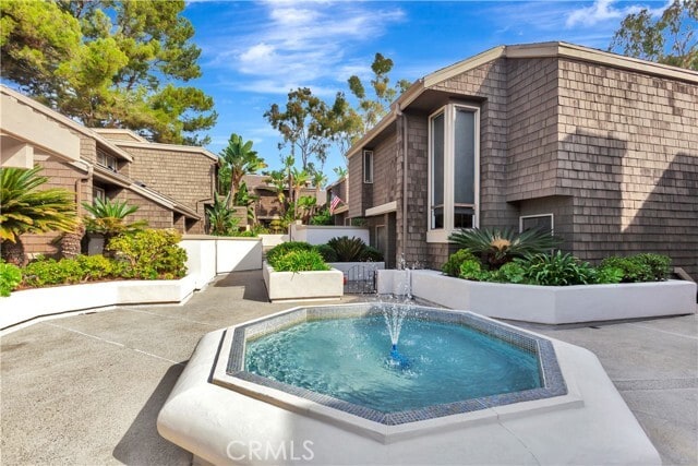 Building Photo - 16 Sea Island Dr