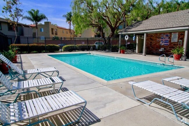 Building Photo - 1723 Normandy Pl Unit D Rental