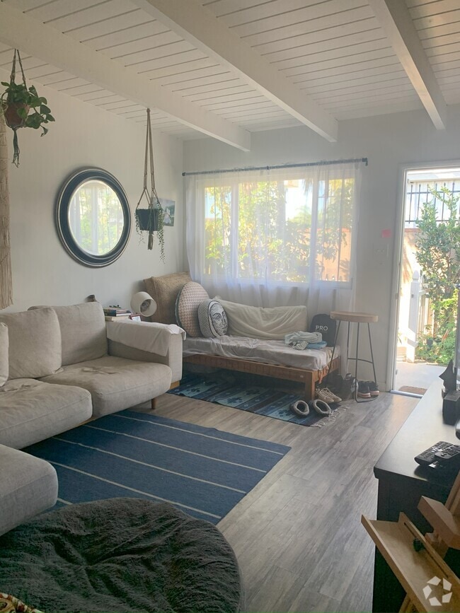 Building Photo - 4561 W El Segundo Blvd Rental