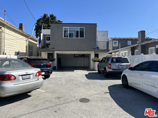 Building Photo - 1608 W 36th Pl Rental