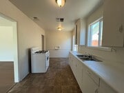 Photo - Arleta 3+2 w/walk-in closet, backyard + 2 ... House