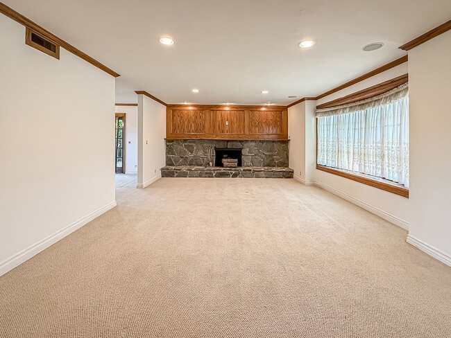 Photo - Calabasas 4BR w/pool + spa, views, solar p...