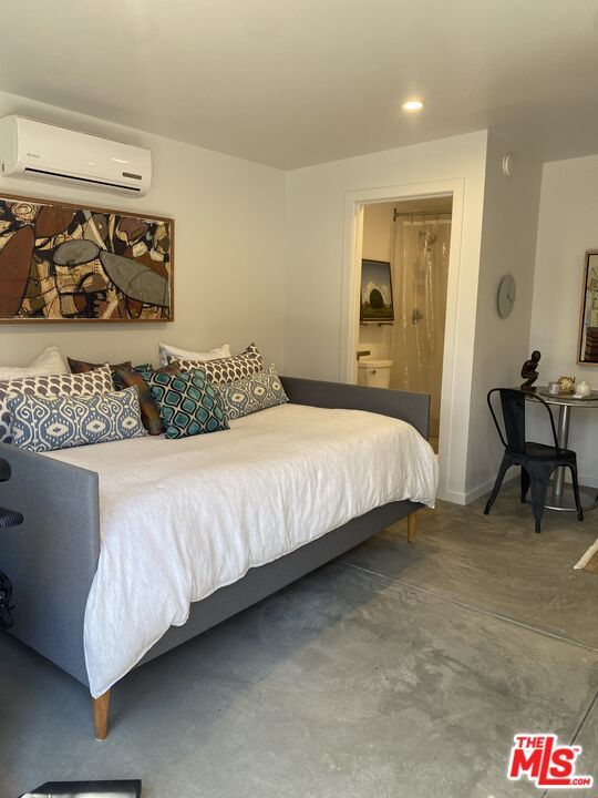 Photo - 1053 S Alfred St Unit A