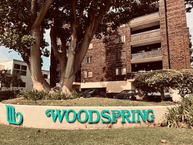 Building Photo - Mission Valley Large Two Bedroom Two Bathroom Condo for Rent