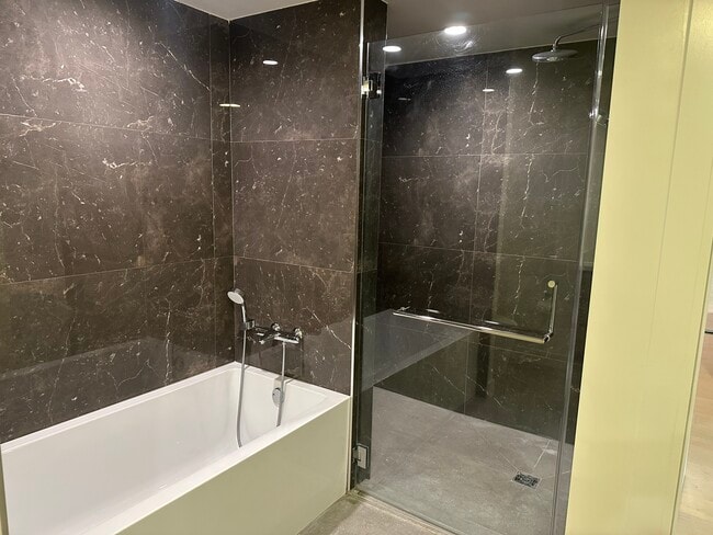 Photo - 39 S Los Robles Ave Unit 4009