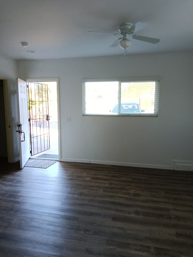 Building Photo - 13653 Cuesta del Sol