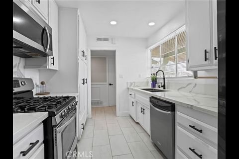 Photo - 1112 E Ave J 4