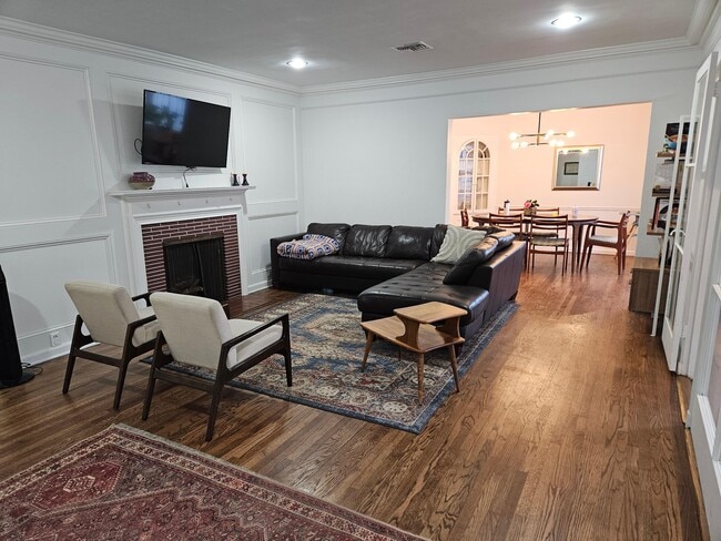 Photo - 9022 Alcott St