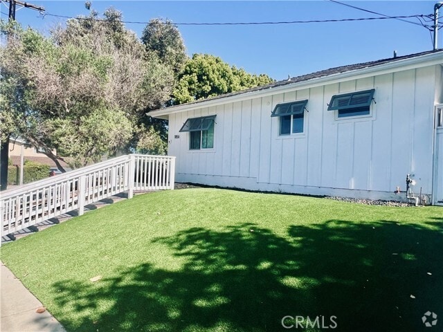 Building Photo - 1856 9th St Rental