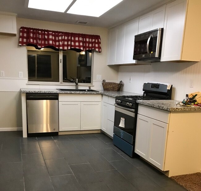 Photo - 13393 Cahuenga Rd