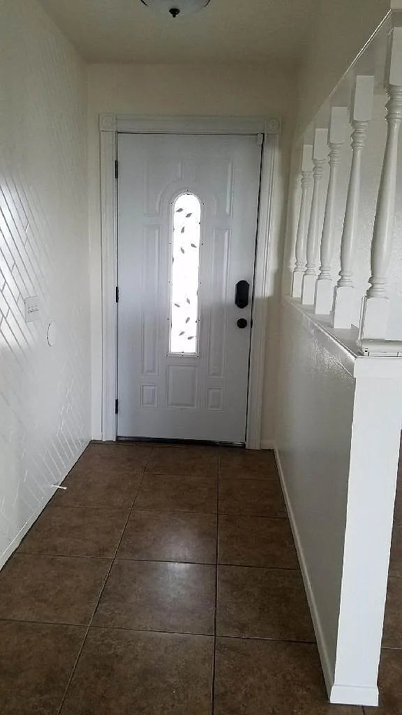Photo - 17910 Main St