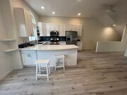 Photo - 938 Agate St