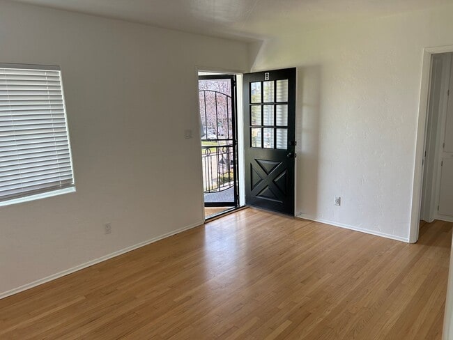 Photo - 4208 Fanuel St Unit #B