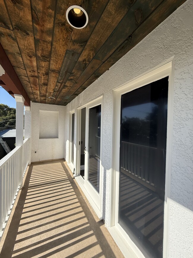 Photo - 2119 Kelton Ave