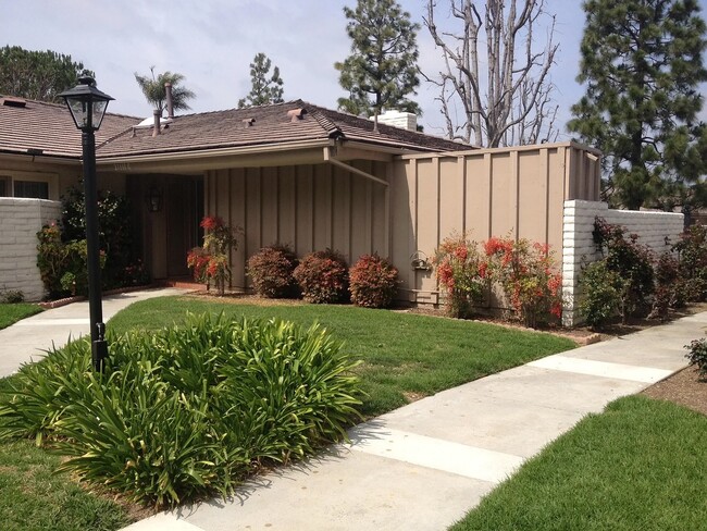Building Photo - 27111 Capote de Paseo Unit C