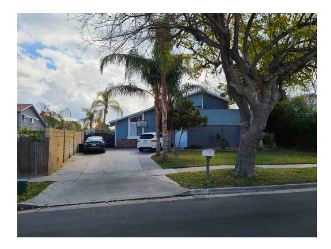 Photo - 10960 Cochran Ave