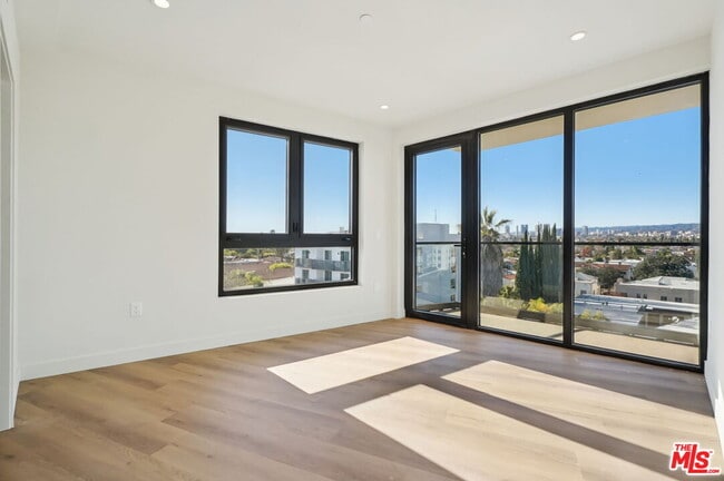 Photo - 1110 Spaulding Ave Unit 305