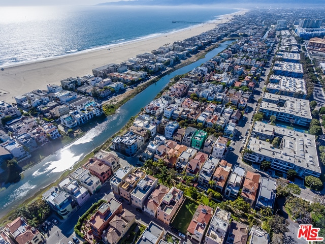 Photo - 143 Union Jack St