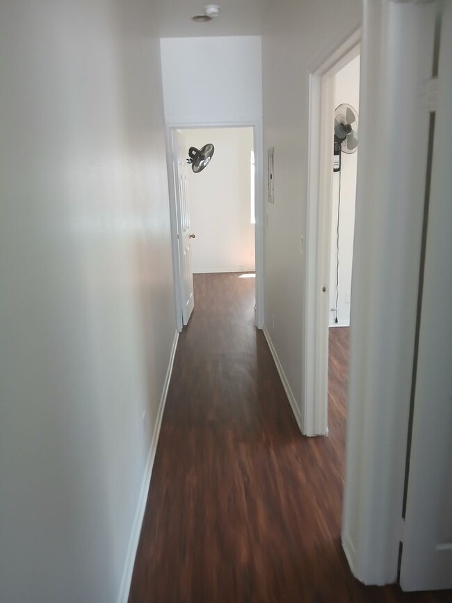 Photo - 638 E 7th St Unit 638