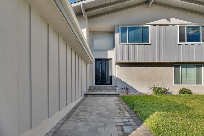 Photo - 19653 Valdez Dr