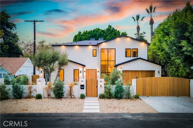 Building Photo - 5149 Beeman Ave