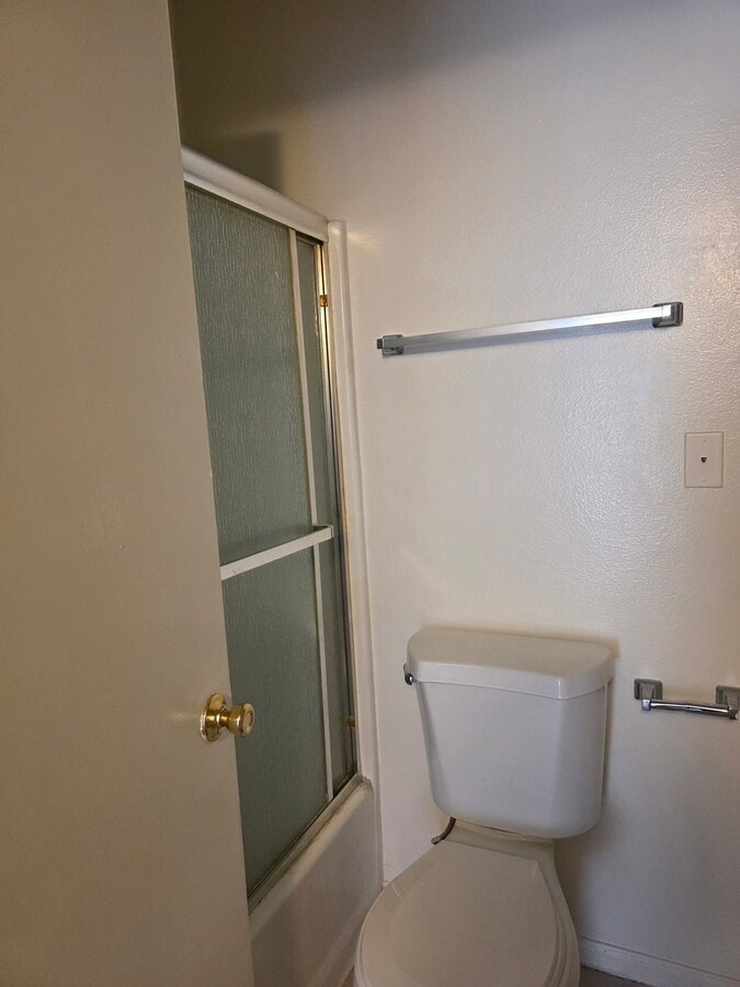 Photo - 2253 N Niagara St Unit C