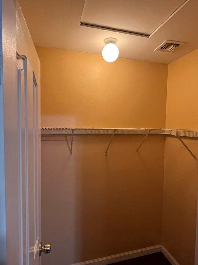 Photo - 2230 S Hickory St