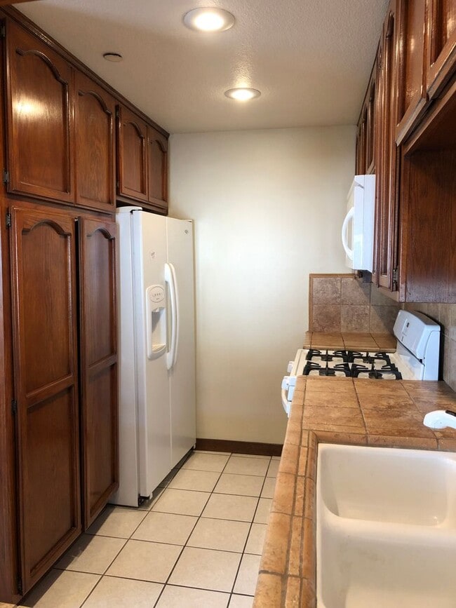 Photo - Los Caballeros #301 Unit 301A