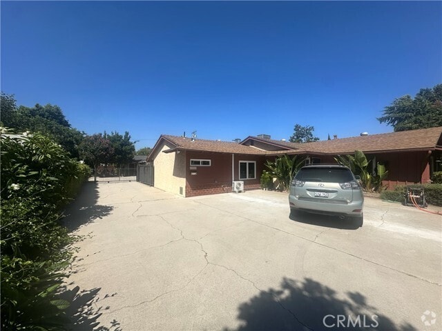 Building Photo - 11713 Killian St Rental