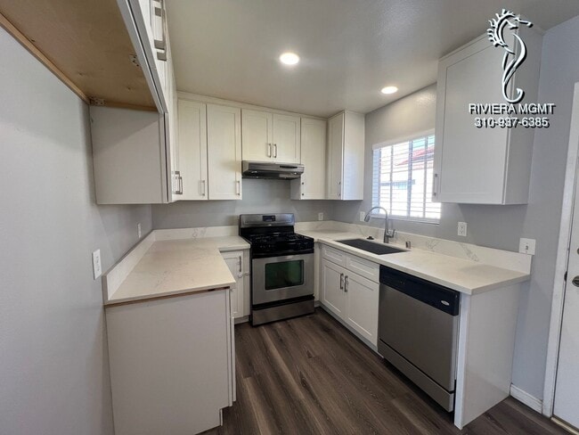 Photo - 633 Unit 633 - B