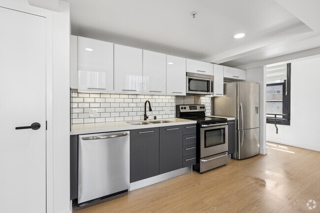 3BR, 2BA - 1,590SF - Kitchen - The Judson