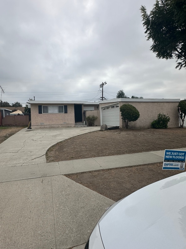 Photo - 10908 Kibbee Ave